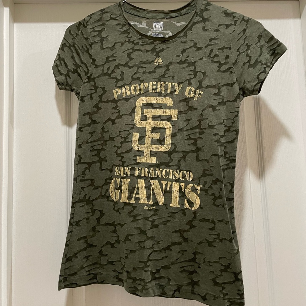 SF Giants camo top